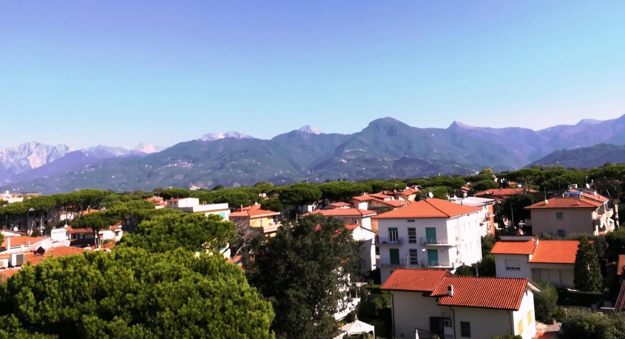 Hotel Villa Colombo Lido di Camaiore Exterior photo